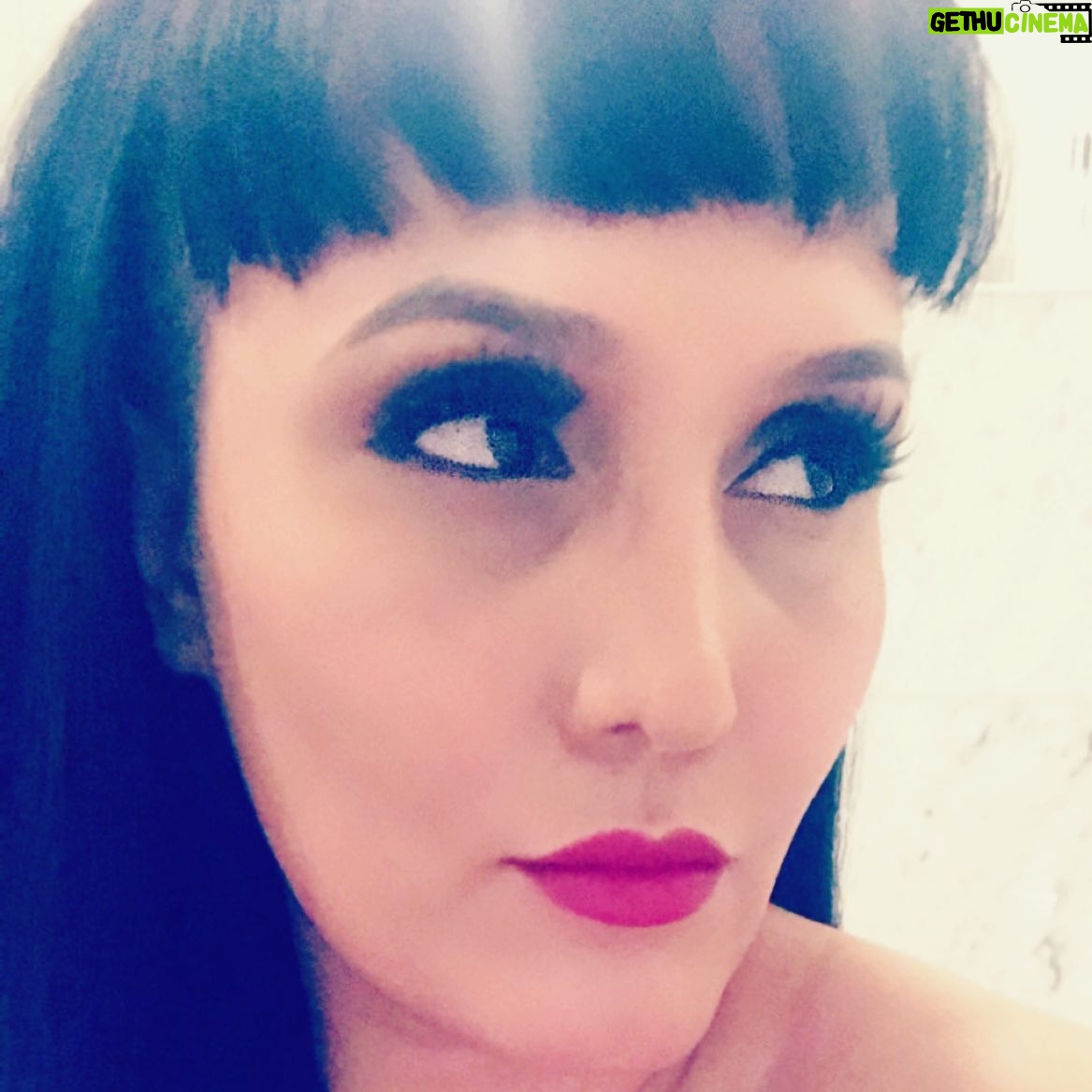 Melissa Anderson - 502 Likes - Should I go back to bangs?