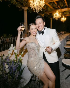 Melissa Campbell Instagram - the wedding afterparty dress of my dreams 💍

Congratulations to @gellyweeweddinggown on your 16th anniversary! 

📷: @thanosasfis 

#MelForTheWin