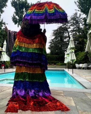 Melissa McCarthy Instagram - If you knew that you weren’t gay early on then the same thing applies to those who knew they were queer…you be YOU and let others be who they are. Can you imagine if you were told by your government to be something other than who you authentically were? Lead with love. Xo ❤️🌈 Happy Pride!!!!!