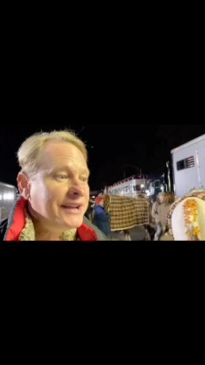 Melissa Moore Instagram - Tomorrow be sure to watch The @scrippsmiramar and their amazing pinto American Saddlebreds prance down the streets of Pasadena for the @rose_parade  A heartfelt thank you to Michele and all she does every year to keep our beloved American saddlebreds in the spotlight!  I’ll be taking over the @saddlebredofficial instagram as well as doing Facebook lives on my page!  Here is a little video from 2020 to get you excited for tomorrow.  Thank you to all who make this happen and it takes a village! Video by @helena.moreno.56