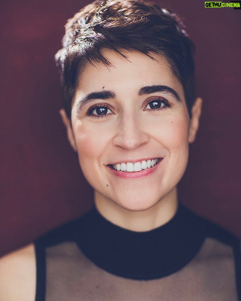 Melissa Navia - 3.3K Likes - For my mom, who says I don’t show my teeth enough. 🙂
Photographer: @davidnoles // DavidNoles.com
Makeup: @amandathesenbeauty
Hair: @coreytuttlehair