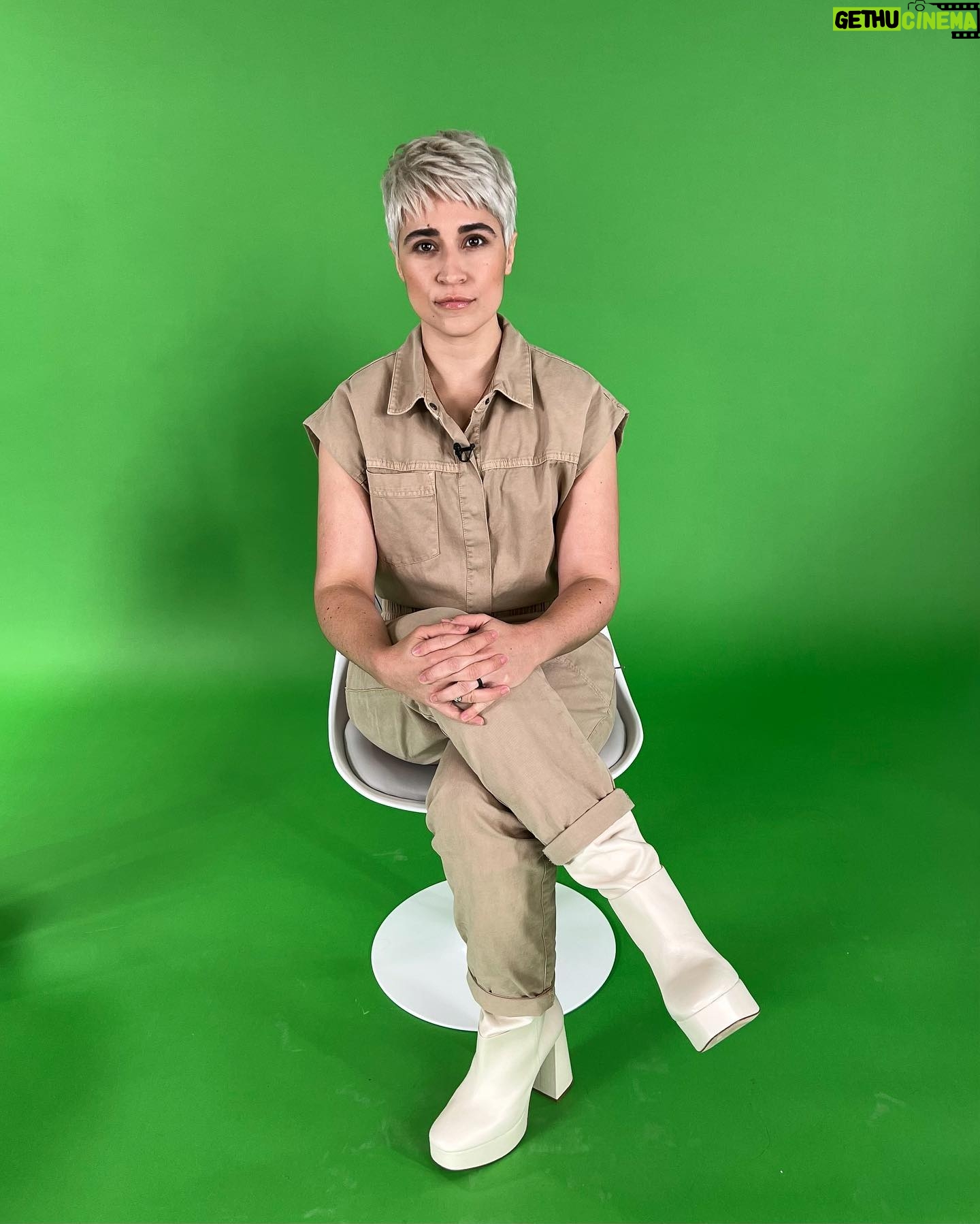 Melissa Navia - 3.1K Likes - Beam me up. My crew, too. ✨
•
•
•
•
Stylist: @paulinacastrostyle
Makeup: @amandathesenbeauty
Hair: @coreytuttlehair
#StrangeNewWorlds #StarTrek