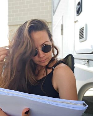 Meltem Pamirtan Instagram - Ezber bozan haller ..
Kendi kendine konuşan kadinlar ..
Bir Derya bir Meltem olma hali..
@benimguzelailemtrt
@fabrika_yapim
@trt1