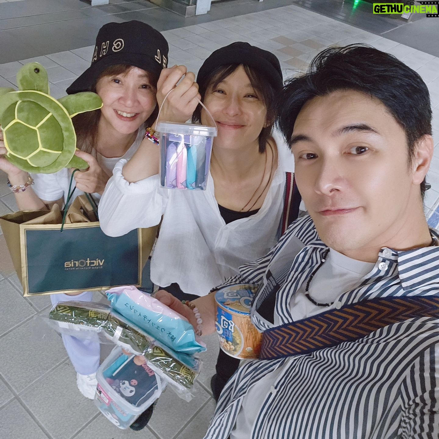 Melvin Sia - 9.9K Likes - 圓滿了❤️🎂❤️
快快樂樂的6月,
有你們真好,愛你們!