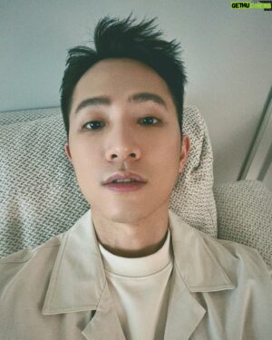 Meng-Lin Yang Instagram - 有些事 開始了 就回不去了

每個月都一定要來報到一下

特別是用了水飛梭之後

化妝師終於不用敷完面膜上了一堆保養品之後還覺得我的臉是乾的了🙂

@essengeloclinic
@essenangelo_aquahair

#璞之妍 #essenangelo #水飛梭 #台大皮膚專科 #客製化療程#膚質管理#抗痘保濕 #清潔髒污 #非侵入
