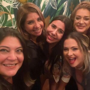 Mercedes Molto Instagram - Parte 1 ...Gracias ... Gracias ...Gracias por esta noche inolvidable... me siento bendecida de tener tantos corazones ♥️ a mi alrededor y sentirme tan amada ... algo bueno seguro estaré haciendo... un te quiero 💖  a cada uno de ustedes q hicieron una celebración maravillosa  de mi día especial !!!Los quiero con todo mi corazón ❤️