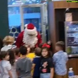 Mercedes Molto - 237 Likes - El día de ayer celebramos la fiesta se navidad de nuestros hijos ... unas horas en verdad especatacular, amor ,juegos ,risas y compartir para coleccionar momentos como estos !!! Gracias a todos el equipo d @joyland.panama por ser parte de este día inolvidable para nuestros peques y para nosotros ...Feliz Navidad