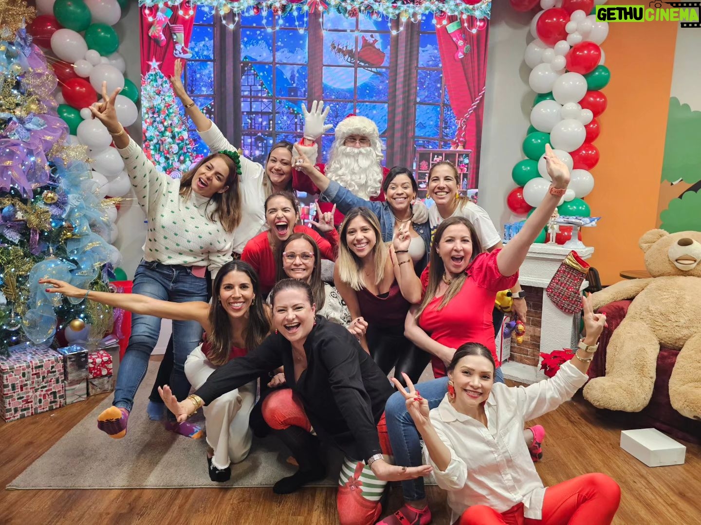 Mercedes Molto - 237 Likes - El día de ayer celebramos la fiesta se navidad de nuestros hijos ... unas horas en verdad especatacular, amor ,juegos ,risas y compartir para coleccionar momentos como estos !!! Gracias a todos el equipo d @joyland.panama por ser parte de este día inolvidable para nuestros peques y para nosotros ...Feliz Navidad