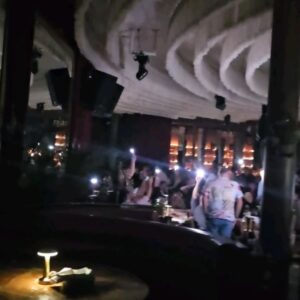 Mercedes Molto Instagram - @calledragonespanama un lugar para disfrutar de buena comida .. un buen show... ya lo.conoces ? La pasamos super !!! Buen noche !!!