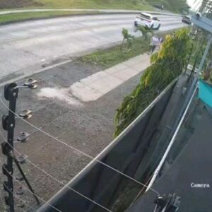 Mercedes Molto Instagram - ATENCIÓN CONDADO DEL REY ...

 @etesatransmite @protegeryservir 

QUE HACEMOS ???? SEÑORES ???