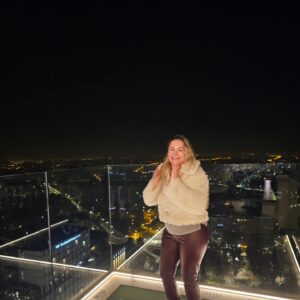 Mercedes Molto Instagram - 360 Sky bar Madrid 🇪🇸 Riu Plaza España
