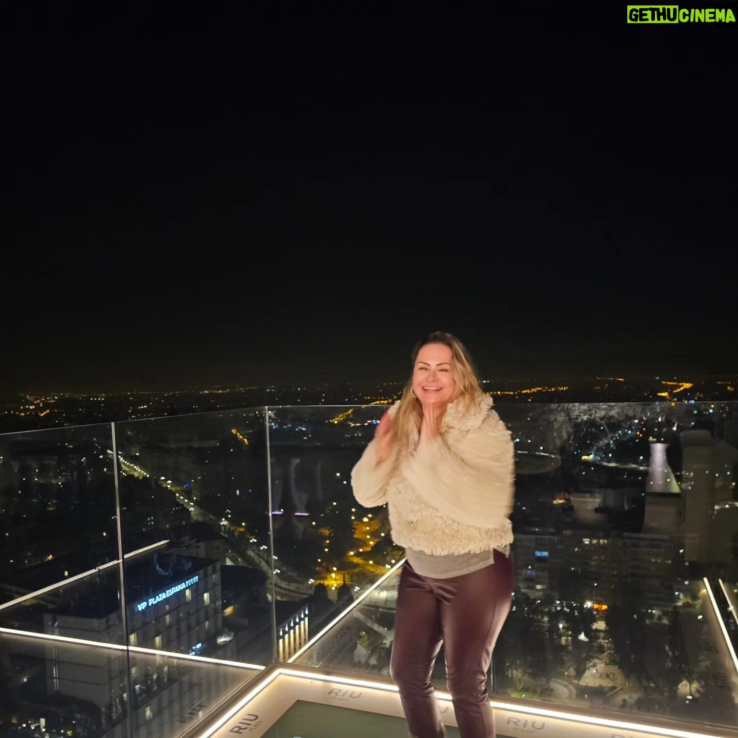 Mercedes Molto - 353 Likes - 360 Sky bar Madrid 🇪🇸 Riu Plaza España