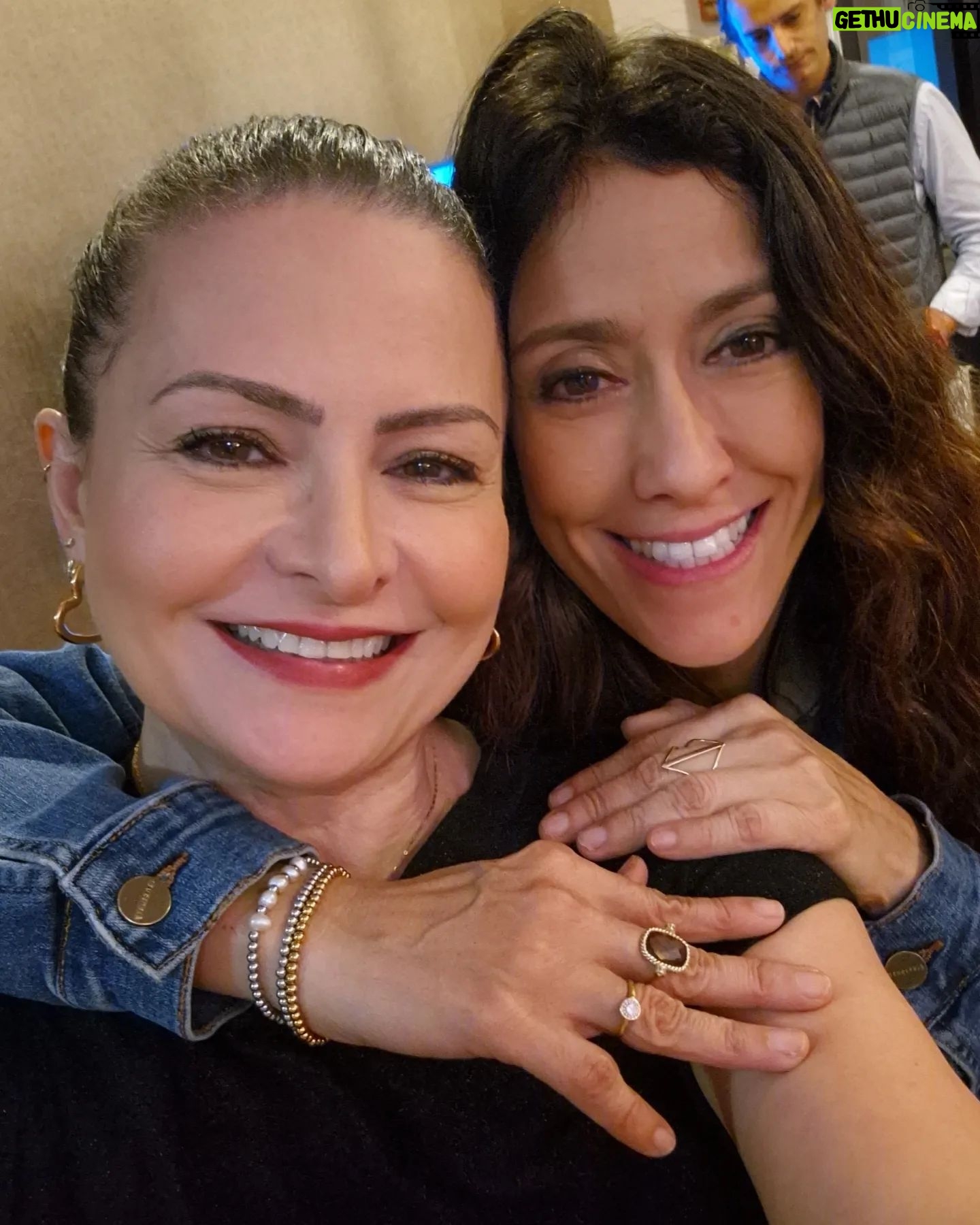 Mercedes Molto - 699 Likes - Indudablemente un cumpleaños 🎂 diferente no importa el recorrido... si sumas un gran final !!! Me siento bendecida y muy amada !!! Quiero darle las gracias a cada uno que fueron parte de una nueva vuelta al sol 🌞 amigos , familia, mi madre y mis dos tesoros ( mi mejor regalo 🎁) los quiero 😋 💕 y gracias nuevamente por unos días inolvidables !!!
@antanasbites Ana que bueno toparnos y conocernos y que hayan sido parte perfecta de mi noche especial!!! Seguro nos veremos nuevamente .