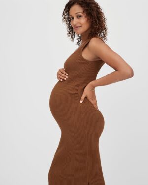 Mercedes Yvette Instagram - Curves of Motherhood. 

.
.
.
.
.
#travel #maternity2022 #maternityshoot #gap #photoshoot #momworklife #momworklifebalance #baby2022