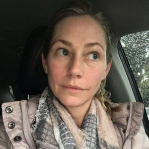 Meredith Monroe Instagram - #glowingskin ✅ #dewyskin ✅ #nofilter ✅  newest #seacreature in #theshapeofwater 2 ✅  Call me #guillermodeltoro many thanks @carinas_skin_care for my awesome skin #electricfacial #oxygenfacial love you Carina 💕