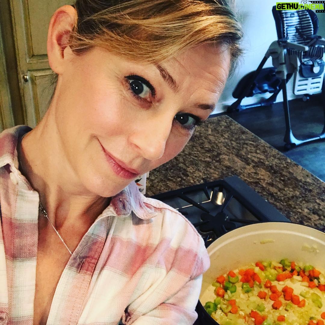 Meredith Monroe - 350 Likes - Can you #smell the #garlic? Trying not to #cry #onions #crazy #eyes #soup time! #thanks @spaceykacey for a #fab #feliznavidad on #country #radio @pandora I'm definitely in the #spirit oh & now #ribbons & #bows is on, #beautiful #voice & #woman! You've got my #vote for #wcw 🎀