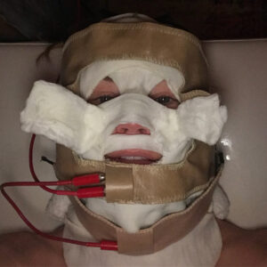 Meredith Monroe Instagram - #glowingskin ✅ #dewyskin ✅ #nofilter ✅  newest #seacreature in #theshapeofwater 2 ✅  Call me #guillermodeltoro many thanks @carinas_skin_care for my awesome skin #electricfacial #oxygenfacial love you Carina 💕