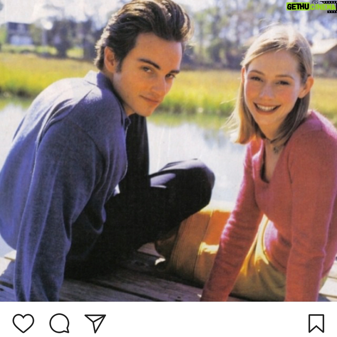 Meredith Monroe - 8.6K Likes - The #McPhee’s now & then. Love Kerr’s #rockabilly hair in the #twist shoot! ⚡️ Speaking of #hair a huge thank you to the #supremely awesome @kozmonyc for rocking mine And many thanks to the supremely awesome @thenicoleblais for making me feel & look fab & keeping an eye out for #wardrobemalfunction 😜 And that #dress !! thank you @zacposen for making a #gal feel like a #WOMAN #Stunning #colors, #print & #cut ! Thanks for an amazing #team @entertainmentweekly ! #greattimes #greatlaughs #greatpeople! #andiemcphee #creekweek #blessed🙏 #grateful #reunited #reunion #love
