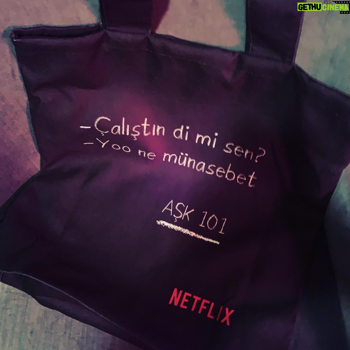 Meriç Acemi - 1.2K Likes - 😂 @netflixturkiye 🍎