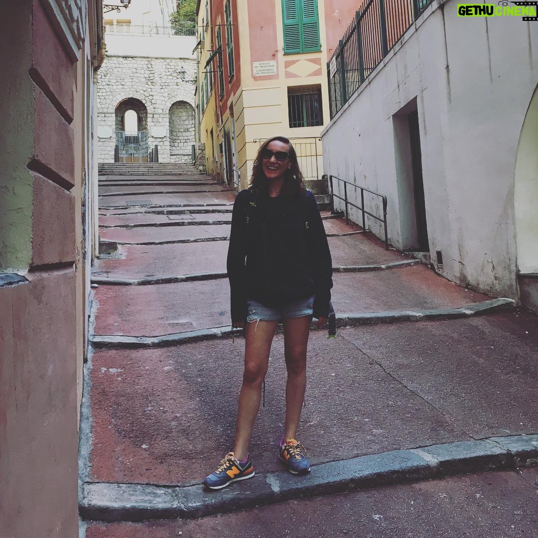 Meriç Acemi - 1.8K Likes - Rock n roll... 😎