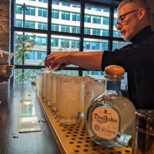 Merlin Griffiths Instagram - A few highlights from @londoncocktailweekofficial #britainsbesthomebartender final today.
Thank you to all entrants. And congratulations to our winners 🏆🏆🏆!!! Keep an eye on the #londoncocktailweek account to find out who won...
.
#homebartender #cockatils #drinkstagram🍸