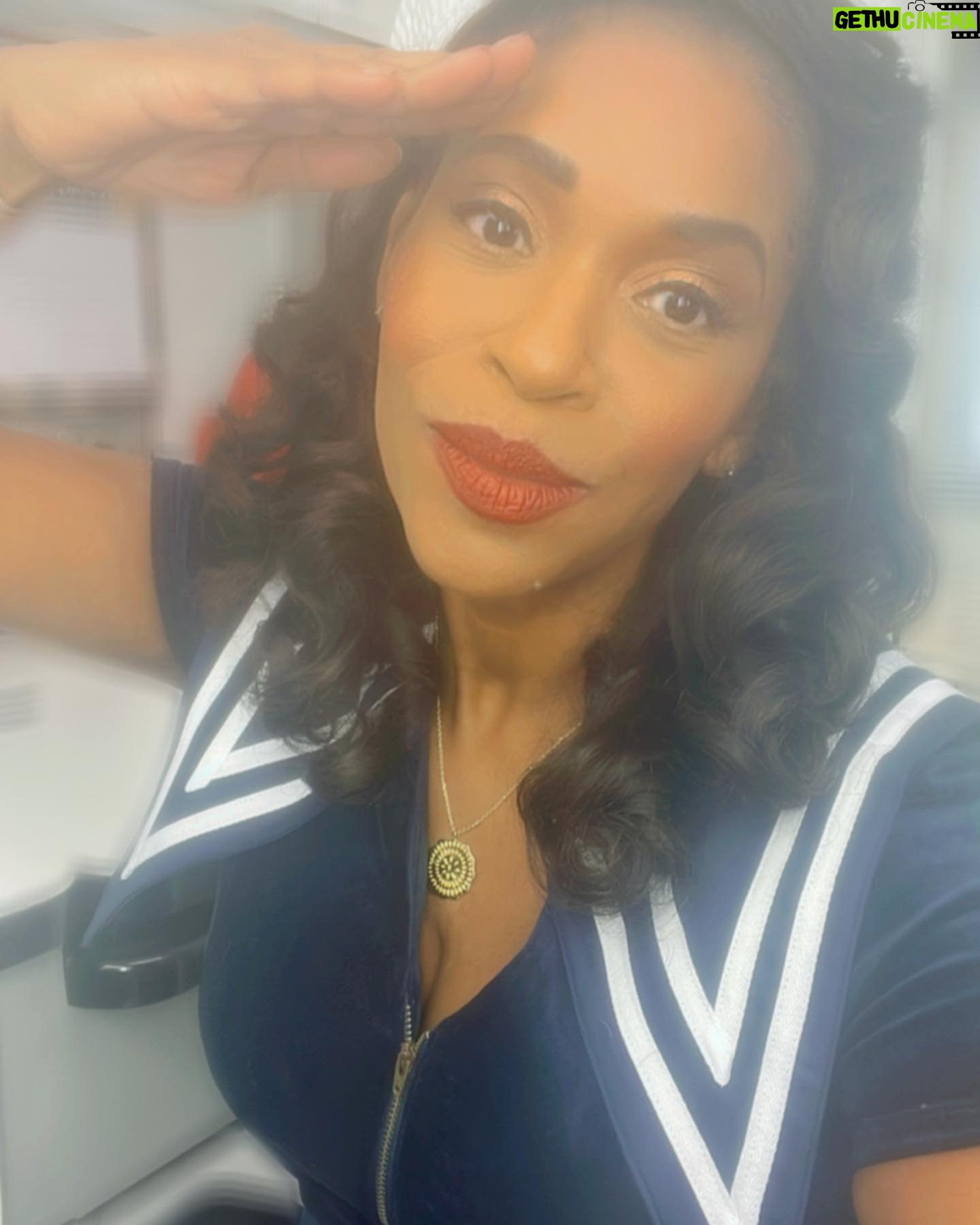 Merrin Dungey - 0.9K Likes - Some of my favorites from this season of @shiningvalestarz! The episodes are weird and scary and so much fun!! Why am I in this 1940ās sailor costume? Catch up on episodes!!!
@jeffsastrof
@baconsides
@sharonhorgan
@mslizzyf
Hair: @hairbykamaura
Makeup: @valhuntbeauty