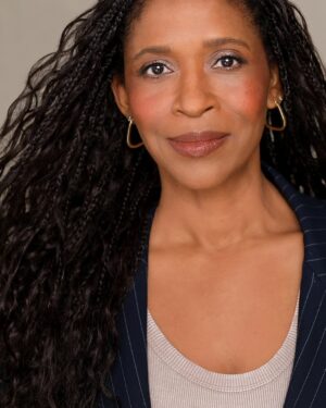 Merrin Dungey Instagram - My dear @danapatrickphoto is talented beyond belief. She knows how to elevate you and the experience to capture exactly what is necessary to get the right picture. I love Dana, and I’m always so happy to work with her. Thank you for making me look like a ⭐️
Makeup by the fantastic @daniellekatherinemakeup
Hair by the inimitable @browngirlbraidsofficial