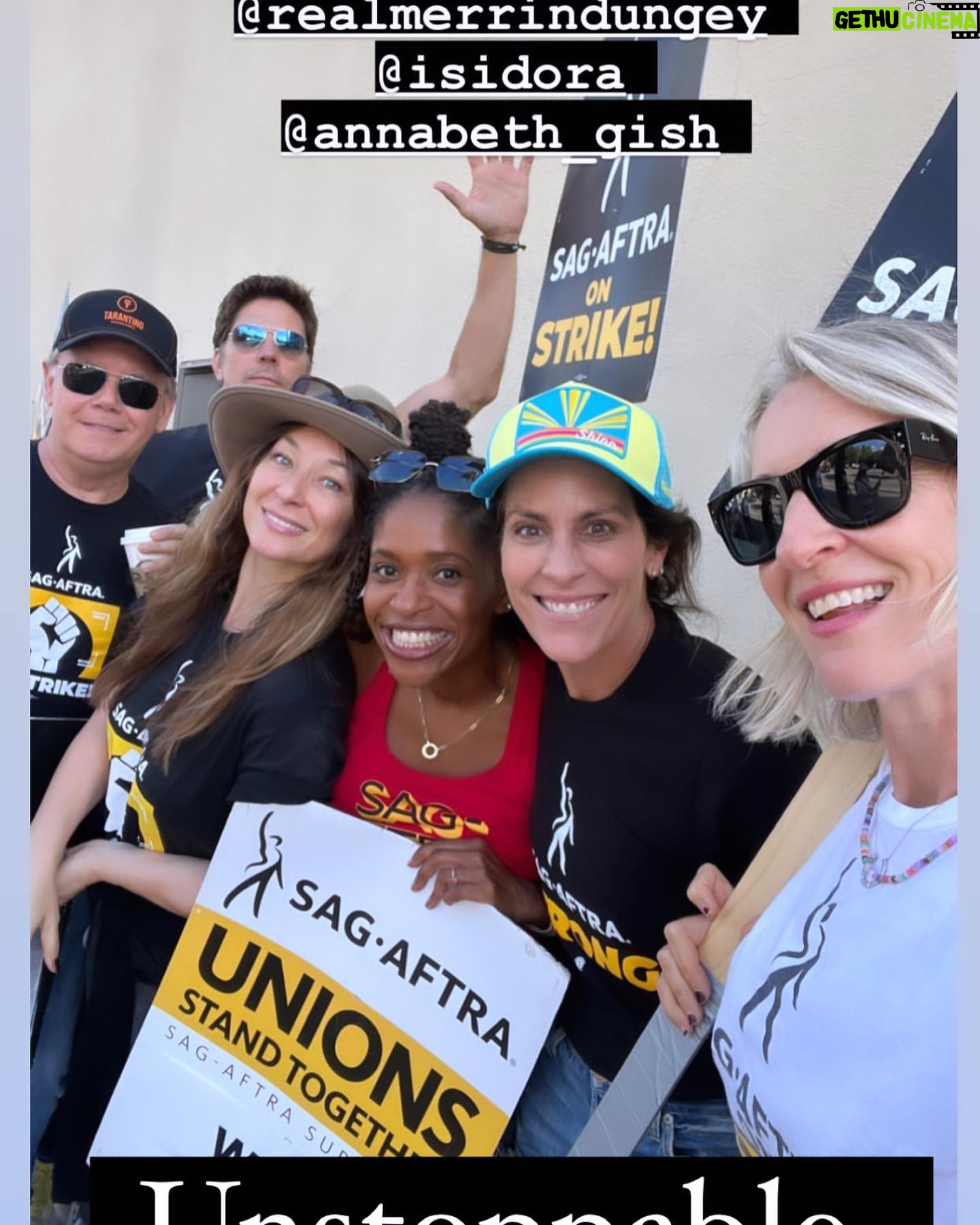 Merrin Dungey - 651 Likes - To walk the walk with these journeymen actors is a gift and a privilege. Goddamn I love us and I am so lucky to have this life. So grateful to fight alongside my fellows so we and those coming up and stay in this career!!
#sagaftrastrong šš¾šŖ§ā¤ļø
@spencergarrett1 @officialevercarradine @thelesleyannwarren @marycmccormack @romyrosemont @erikpalladino @jerilryan @isidora @annabeth_gish @lizdeancasting