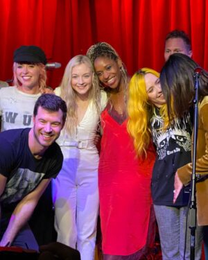 Merrin Dungey Instagram - Sometimes you gotta rock🤘🏾
Thank you @curtispeoples and @coffeeshoparenarock for one of the best nights of the year!! ❤️‍🔥Thank you for letting me play in this sandbox and pretend to be a rock star!!
Loved seeing my dear @emmykinney and some of my old faves @carybrothers plus new faves @theblushesband @thefoxies @itslunaaura @garrisonstarr 
Happy and grateful today!!
📸: @thekevinryder