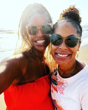 Merrin Dungey Instagram - My whole heart belongs to this person who was born today. She is my best friend, my life preserver, my hero and the she to my naningans. 
Happy birthday @cdflix! I love you always🥳❤️