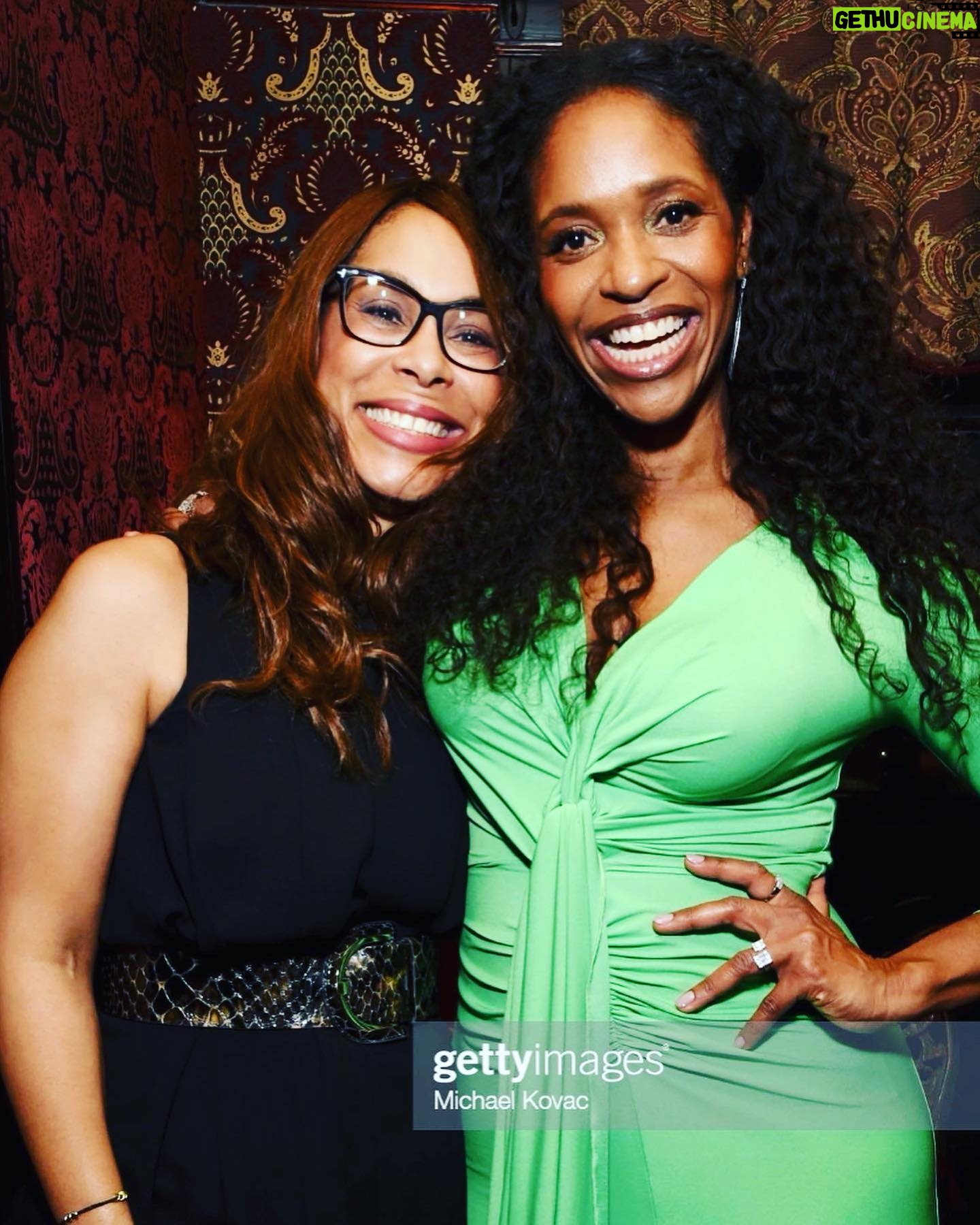 Merrin Dungey - 719 Likes - My whole heart belongs to this person who was born today. She is my best friend, my life preserver, my hero and the she to my naningans.
Happy birthday @cdflix! I love you alwaysš„³ā¤ļø