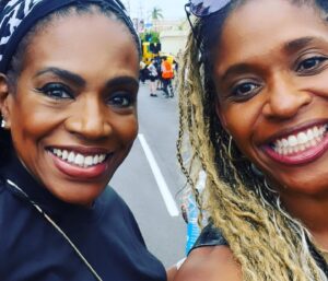 Merrin Dungey Instagram - I’m exhausted but my cup gets filled with the love and support of my fellow actors and writer friends as we continue to fight the good fight. Please sort this out. We miss working. We hate what this is doing to us, to our fellows, to the economy. But we are not giving up. 
#sagaftrastrong💪🏾 
#wgastrong
