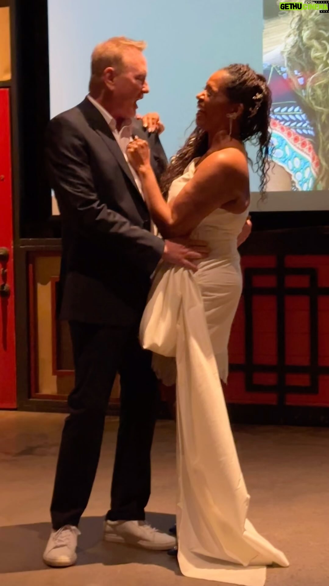 Merrin Dungey - 1.6K Likes - Love Never Felt So Good.
Thank you to our loved ones for sharing in our joyš„°
#RyderDie
@thekevinryder
š: @christytagatac
š„³: @evetteknightinteriors
šø: @gratitudecollab