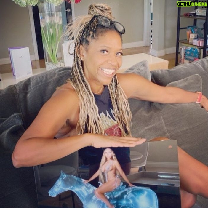 Merrin Dungey - 731 Likes - I have maybe the best life ever because my friends and family are amazing. Thank you @jasongareffa for photoshopping my face onto BeyoncƩ and for my super rad boyfriend @thekevinryder for being my favorite idiot and making this into a poster for my birthday!
Grateful and full of joy.
This is 51š¦ā¤ļøš„³š„°