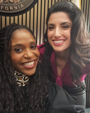 Merrin Dungey Instagram - It’s been 24 years since we first worked together on #malcolminthemiddle when the stunning and talented @tania.raymonde was only 12!!!
What a gift to reunite and play once again on @lincolnlawyernetflix today! What a gift 💝