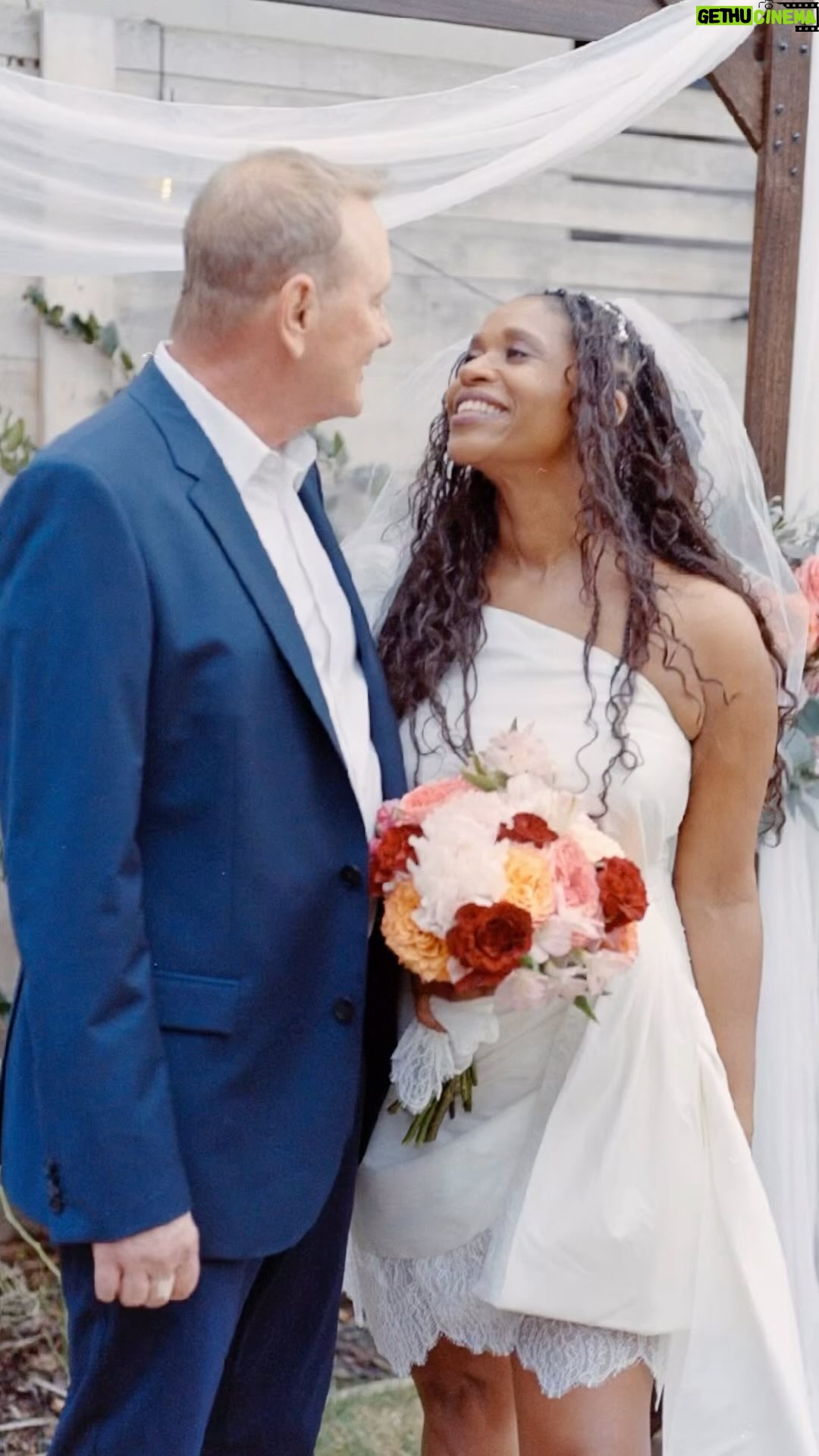 Merrin Dungey - 2.5K Likes - 123123
What a beautiful beginning of the rest of our lives.
šø: @jo.lieber