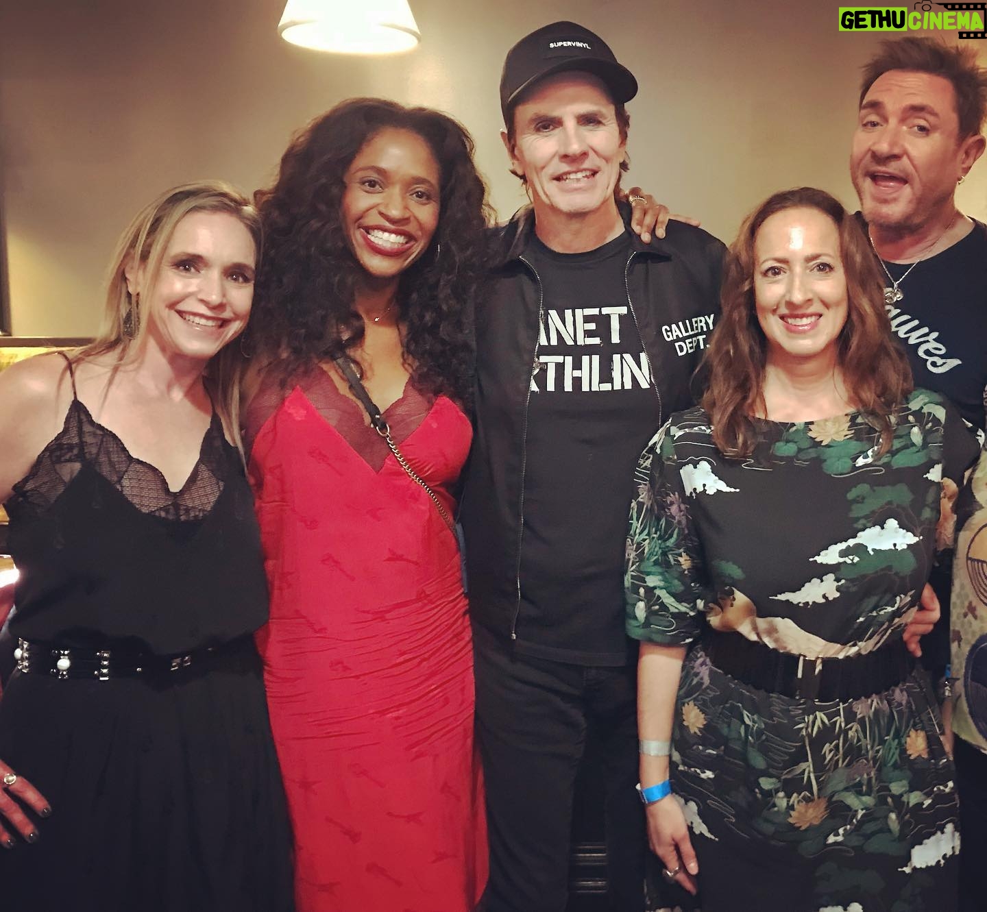Merrin Dungey - 672 Likes - šā°ļø
Thank you @thekevinryder and @jimmykimmel for the best evening of all time.
@duranduran you never fail to amaze.