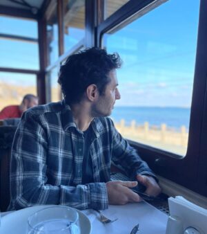 Mert Fırat Instagram - Mutlu pazarlar 🌊