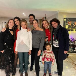 Mert Fırat Instagram - 2023 bizden çok şey aldı götürdü…
Yaraları bir arada durarak sarmaya devam edeceğiz.
Yol yürüdükçe, yolculuk daha da bir anlam kazanıyor. Sorumluluklar artıyor ama hayat yeni mücadele arkadaşları katıyor yolunuza. 2024 hepimize iyi gelsin. Savaşlar bitsin,  acılar dinsin. İki yüzlülük tespit edilip suç kabul edilsin;) 
Emeği geçen herkese yol arkadaşlarıma en çok da sana @idillfirat çok teşekkür ederim canım sevgilim 🎄🌟❤️