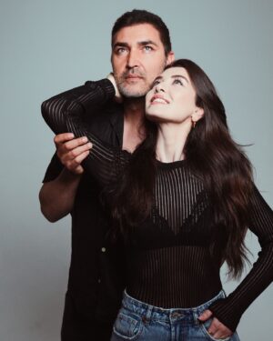 Mert Kılıç Instagram - #happyanniversary ♥️
Birbirimize yuva olmamızın 11. senesi sevgilim…
Aşkla.. Hep ♾️
Elin elime,ruhun ruhuma,kalbin kalbime..