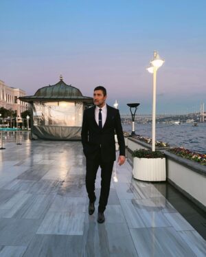 Mert Kılıç Instagram - #gala @levonkordonciyan 🎩