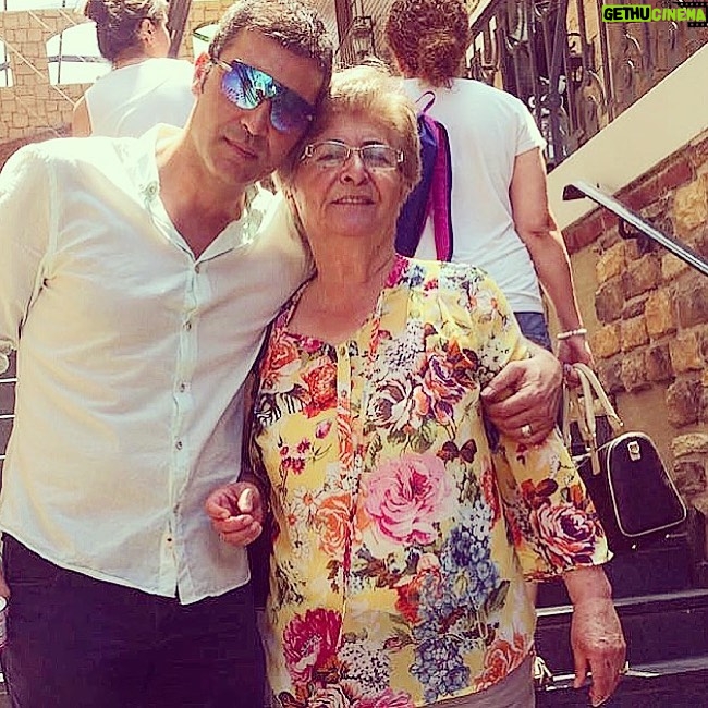 Mert Kılıç - 20.7K Likes - Annem❤️🙏🏻#annelergünükutluolsun 😘