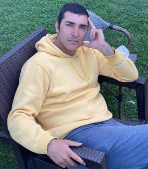 Mert Kılıç Instagram - Sanki biraz dinlendim..