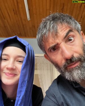 Mert Turak Instagram - Seyirci sevgilimizdir bizim, Hoşçakal sevgilim. Her ne kadar sürçü lisan ettikse AFFOLA! Herkesten HAK RAZI OLA!