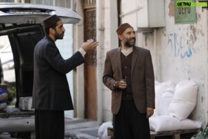 Mert Turak Instagram - “ Kızıl goncalar “ Bu akşam 20:00’ de Fox tv de.