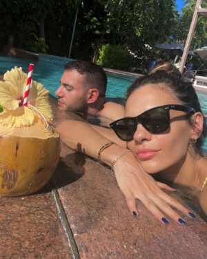 Merve Akkaya Instagram - Honeymoon salad 🐚🌴❤️
