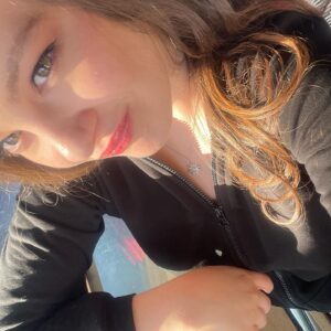 Merve Ateş Instagram - Boynumda ki güneş yüzüme vurunca☀️…