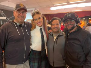 Mia Blakeman Instagram - It’s a wrap para #lee7 Gracias @vperezproduc @somosproductions @pinolywoodoficial por otro proyecto mágico. Agradecida con la oportunidad de volver a compartir escenas con amigos que ya se han convertido en familia. Los quiero demasiado 🫶