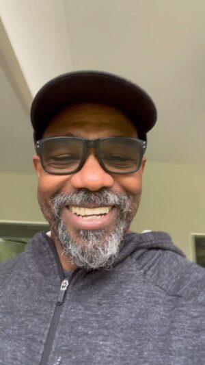 Michael Beach Instagram - I’m just having a beautiful Monday afternoon here in “sunny” southern Cali 😩🥴🤣 #rainstormsinla #nosunshine #nowarmth #noelectricity #roofleaks #plummingproblems #enjoyyourday 😎