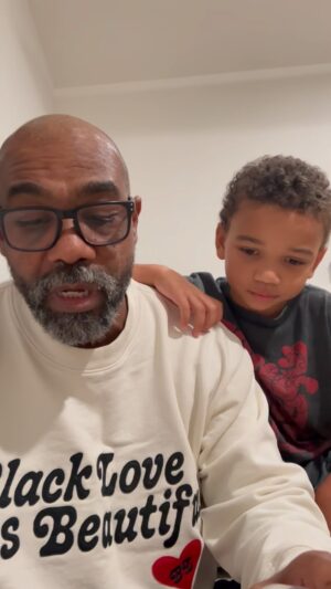 Michael Beach Instagram - I found a couple of gifts for my wife! No thanks to all y’all’s advice 🤣🤣🤣. Just kidding folks. But more than the gifts I hope you all get to spend some fun time with your families ❤️ #merychristmas🎄 #funwiththefamily❤️ #happyholidaystoall❤️ #fatherandsontime❤️ #advicefrommyson #blacklovesweatshirt